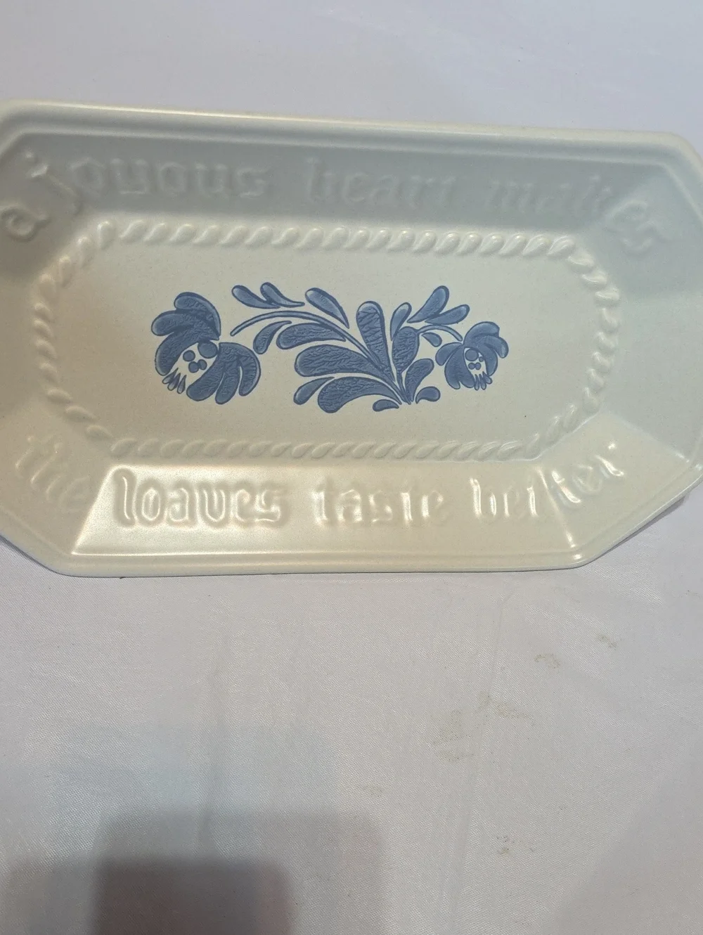 Pfaltzgraff Yorktowne Bread Tray 